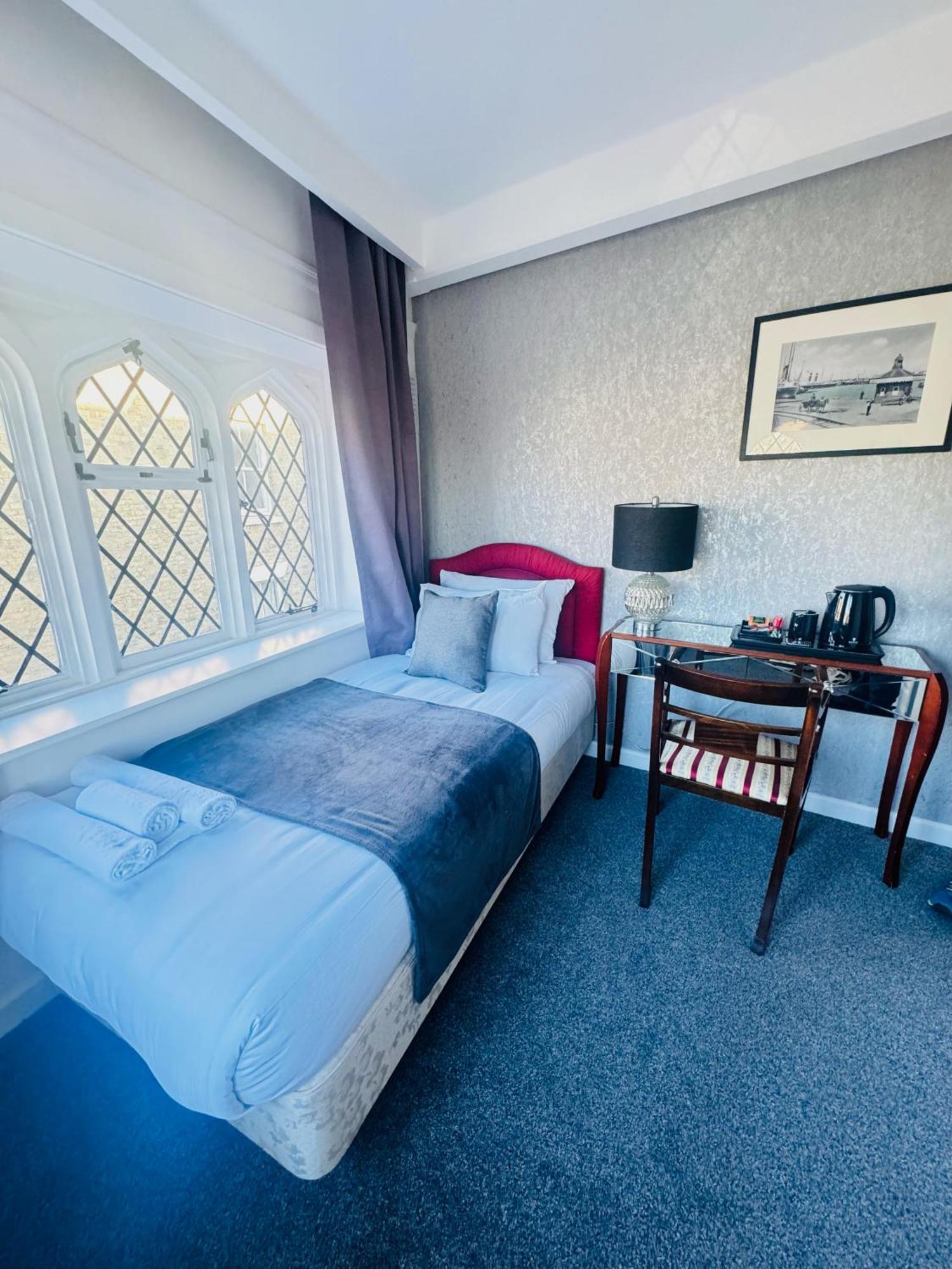 Juniper Berry Hotel Саутхамптън Екстериор снимка